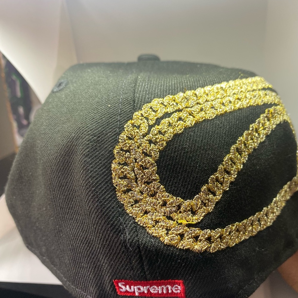 Supreme fitted hat - Picture 2 of 3